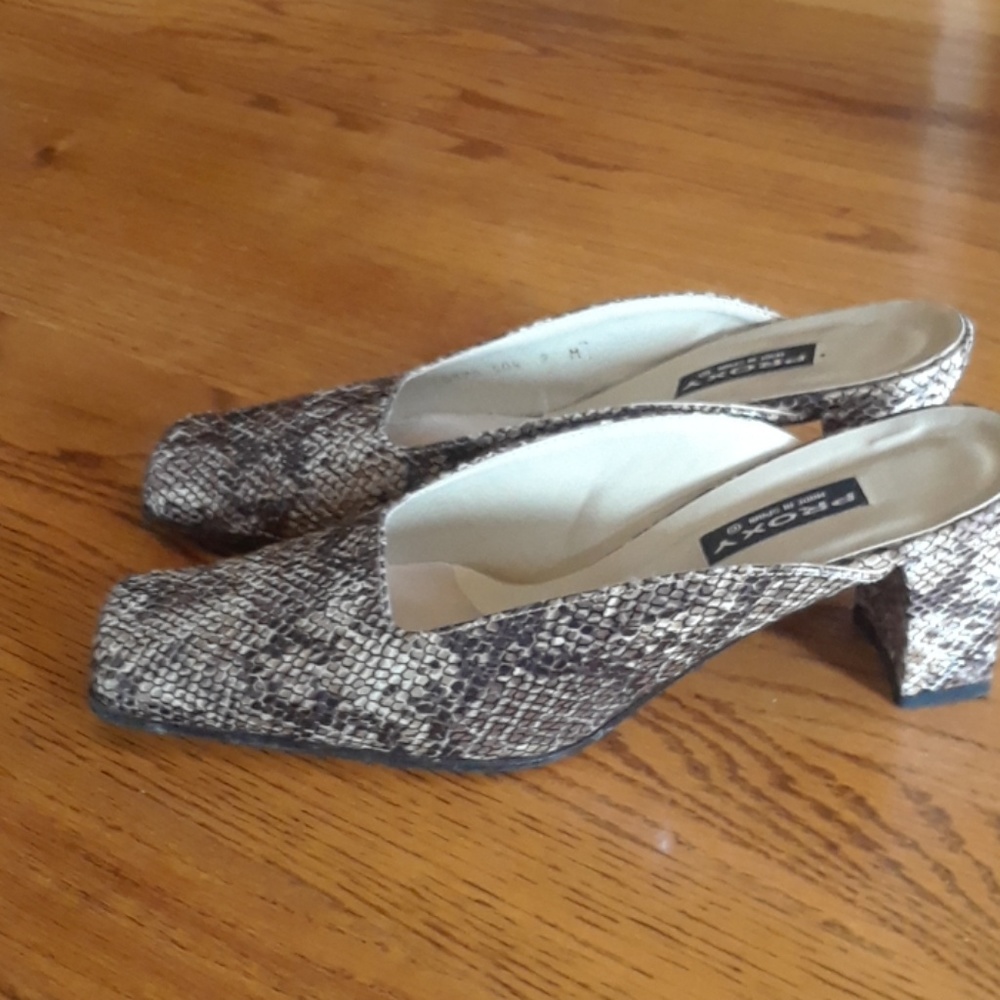 Shoes - Picture 2 of 5